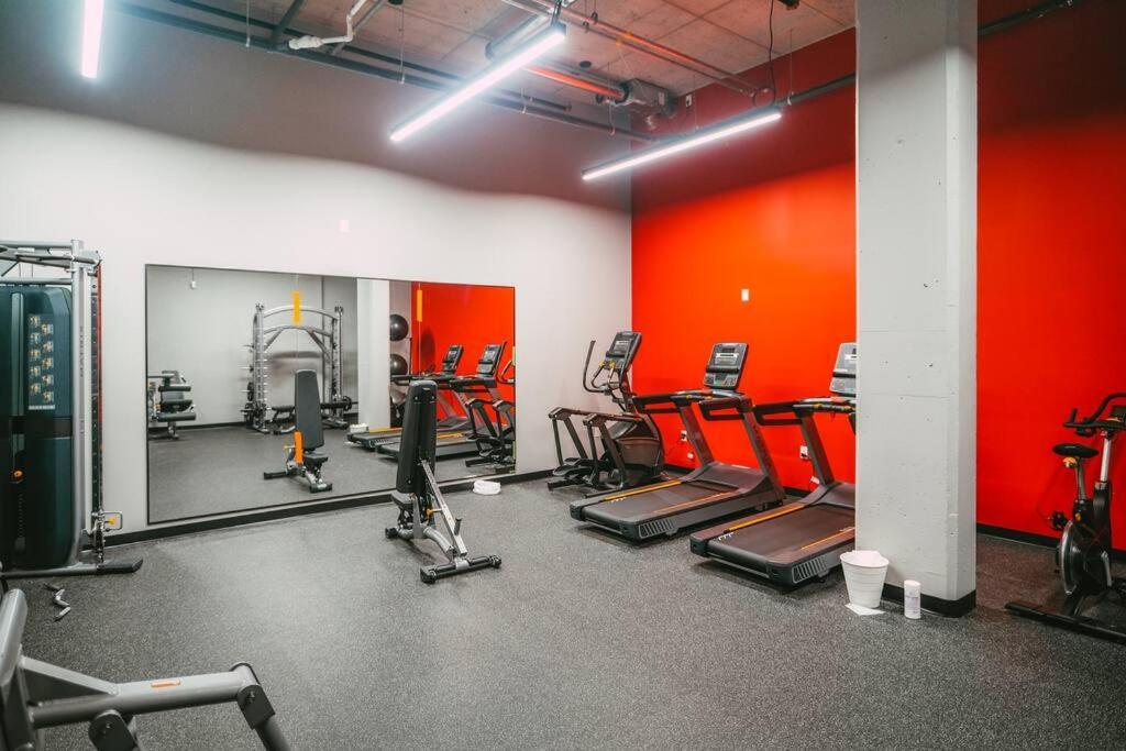 New Luxury 2Br Penthouse Apt In Central ハリファックス エクステリア 写真