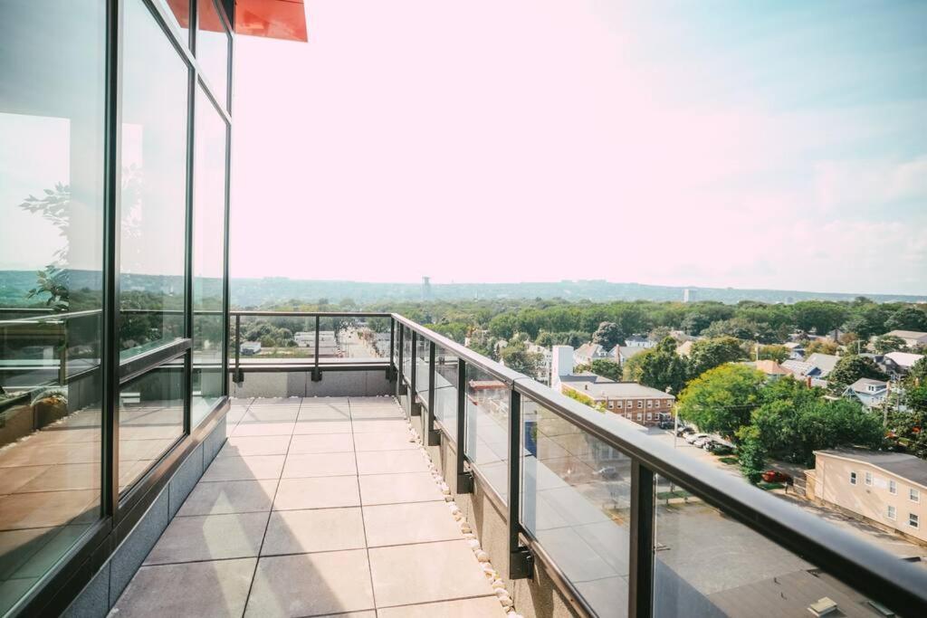 New Luxury 2Br Penthouse Apt In Central ハリファックス エクステリア 写真