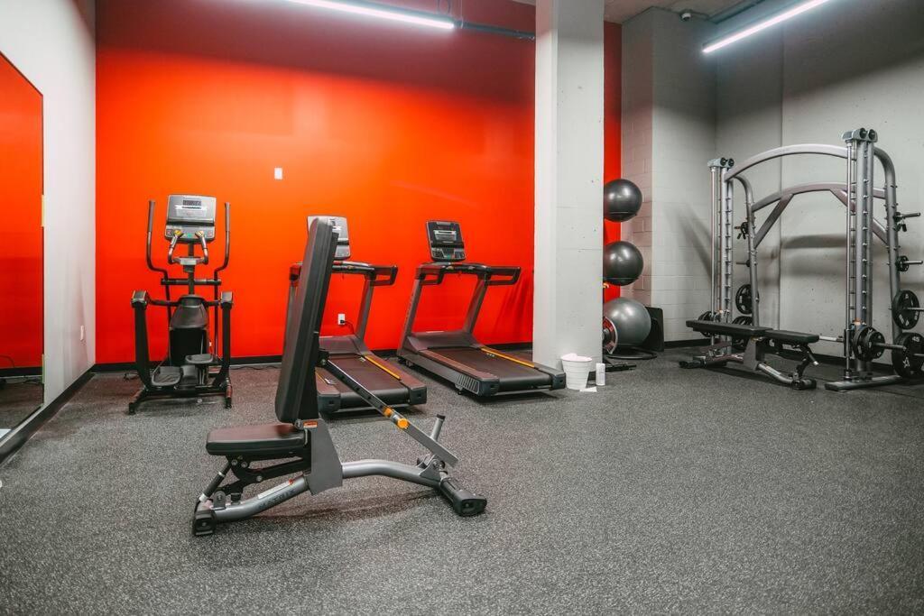 New Luxury 2Br Penthouse Apt In Central ハリファックス エクステリア 写真