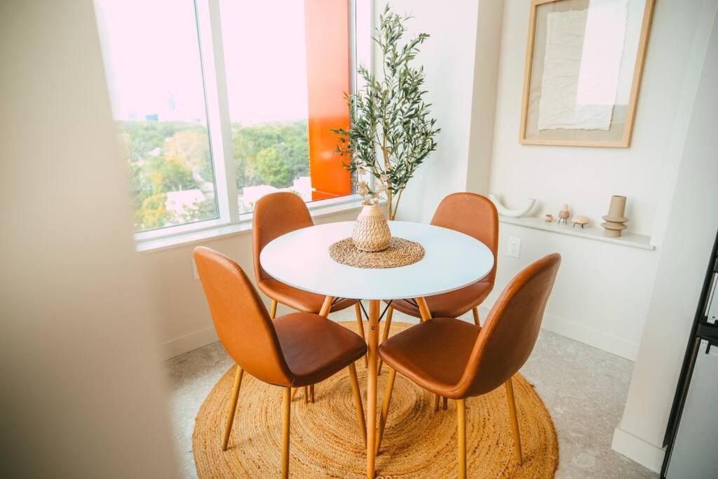 New Luxury 2Br Penthouse Apt In Central ハリファックス エクステリア 写真
