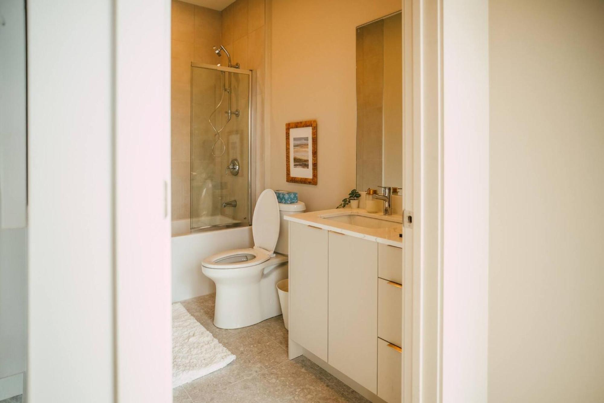 New Luxury 2Br Penthouse Apt In Central ハリファックス エクステリア 写真