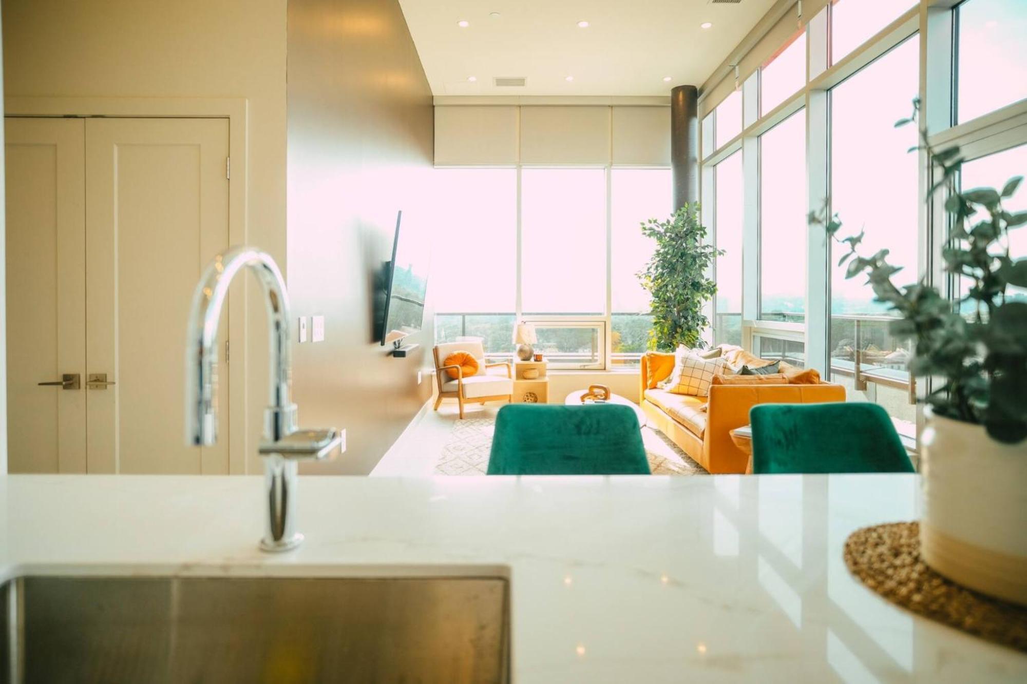 New Luxury 2Br Penthouse Apt In Central ハリファックス エクステリア 写真
