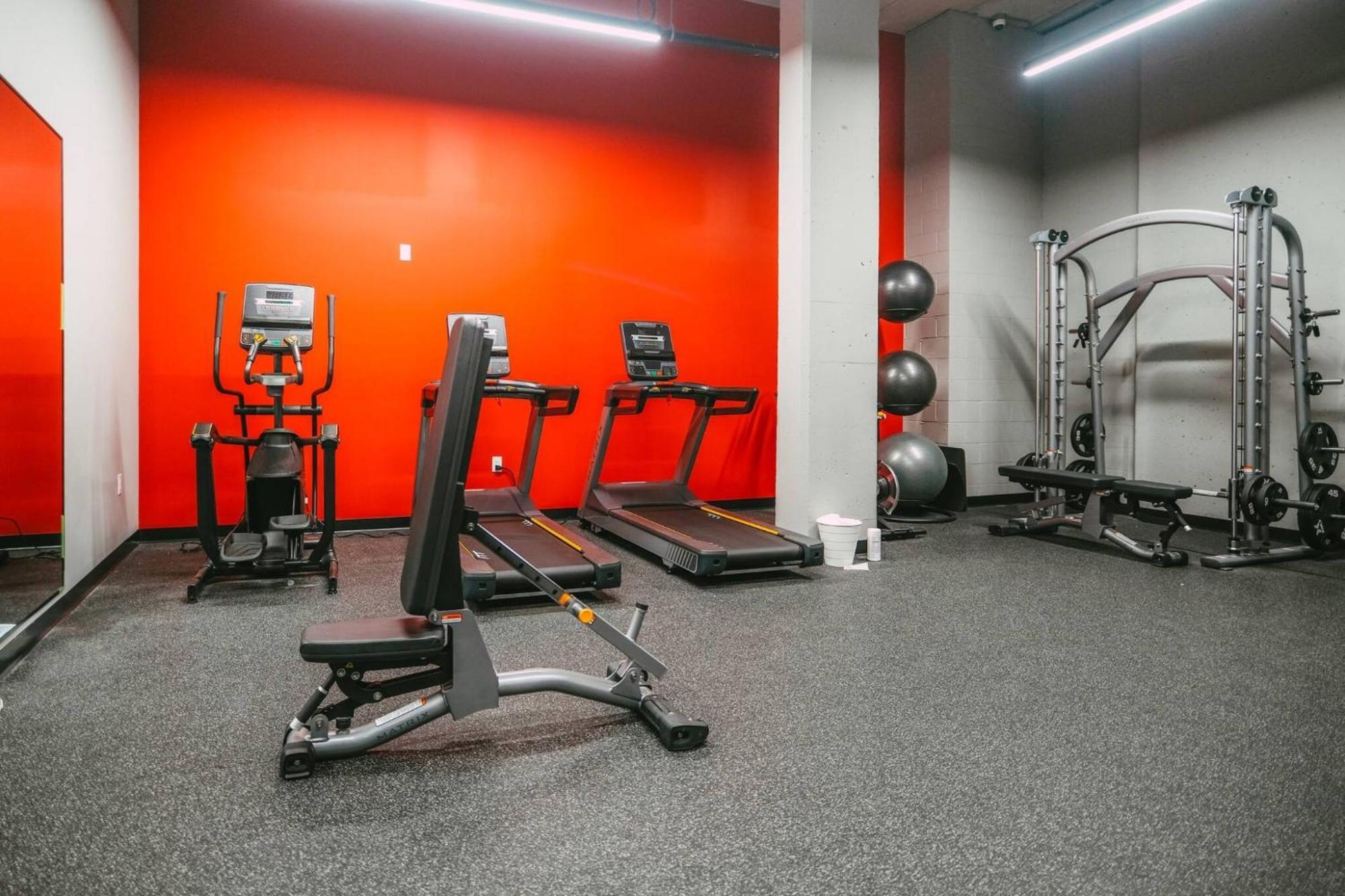 New Luxury 2Br Penthouse Apt In Central ハリファックス エクステリア 写真
